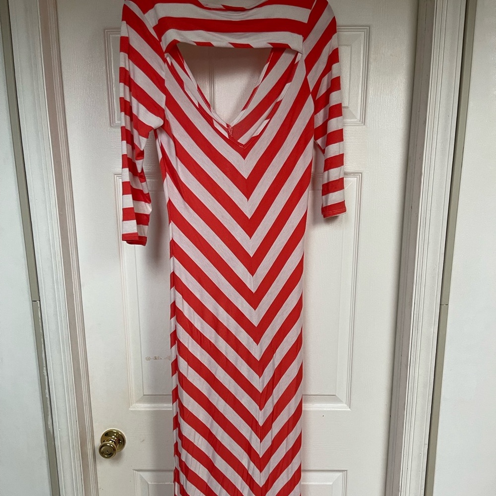 White and Orange Maxi Dress! Quarter sleeve. Floor length. Size Large. New